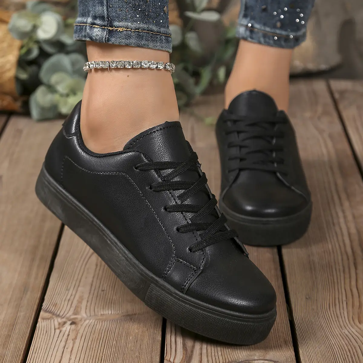 Women Black Casual Flat Sneakers Large 2025 — feature 15