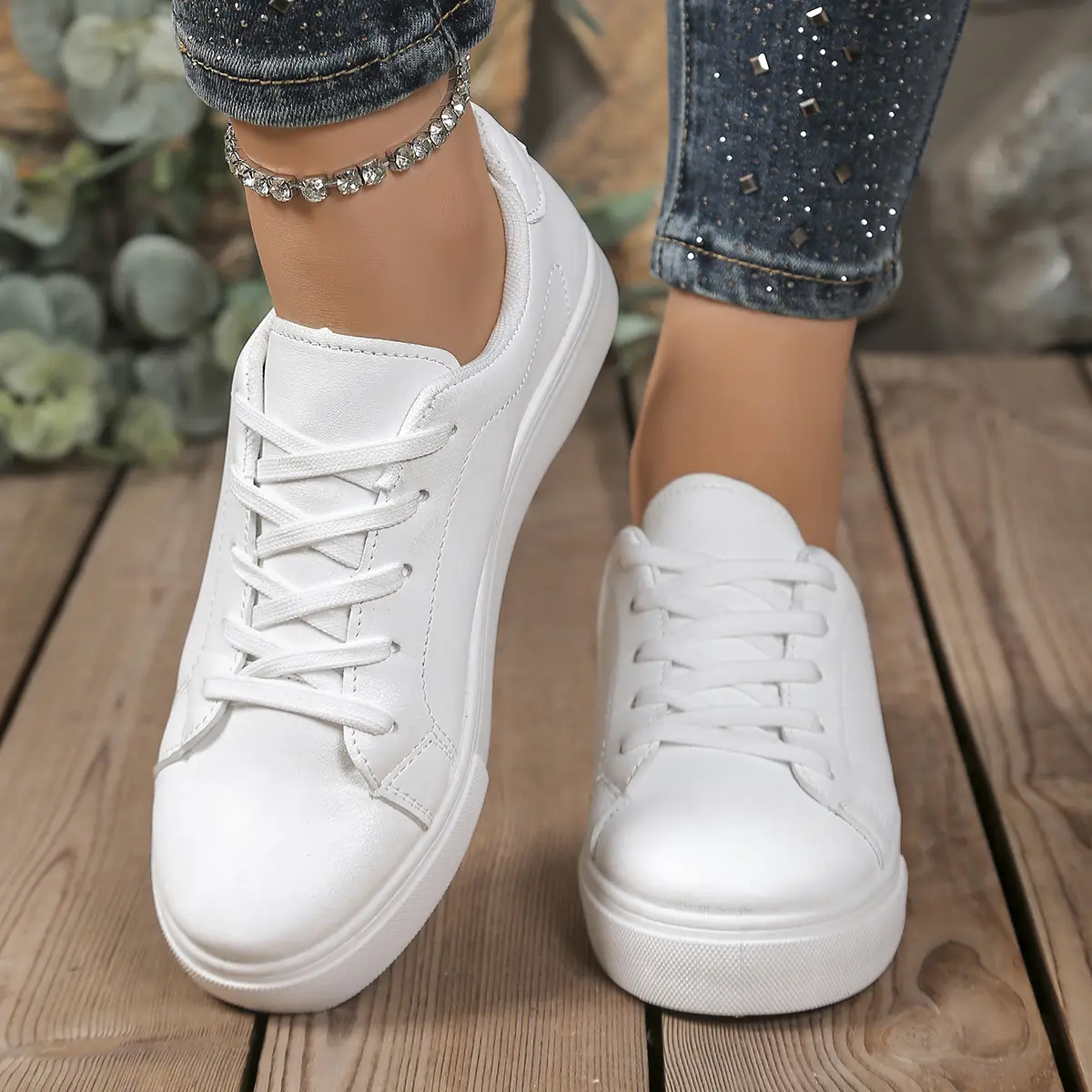 Women Black Casual Flat Sneakers Large 2025 — feature 3