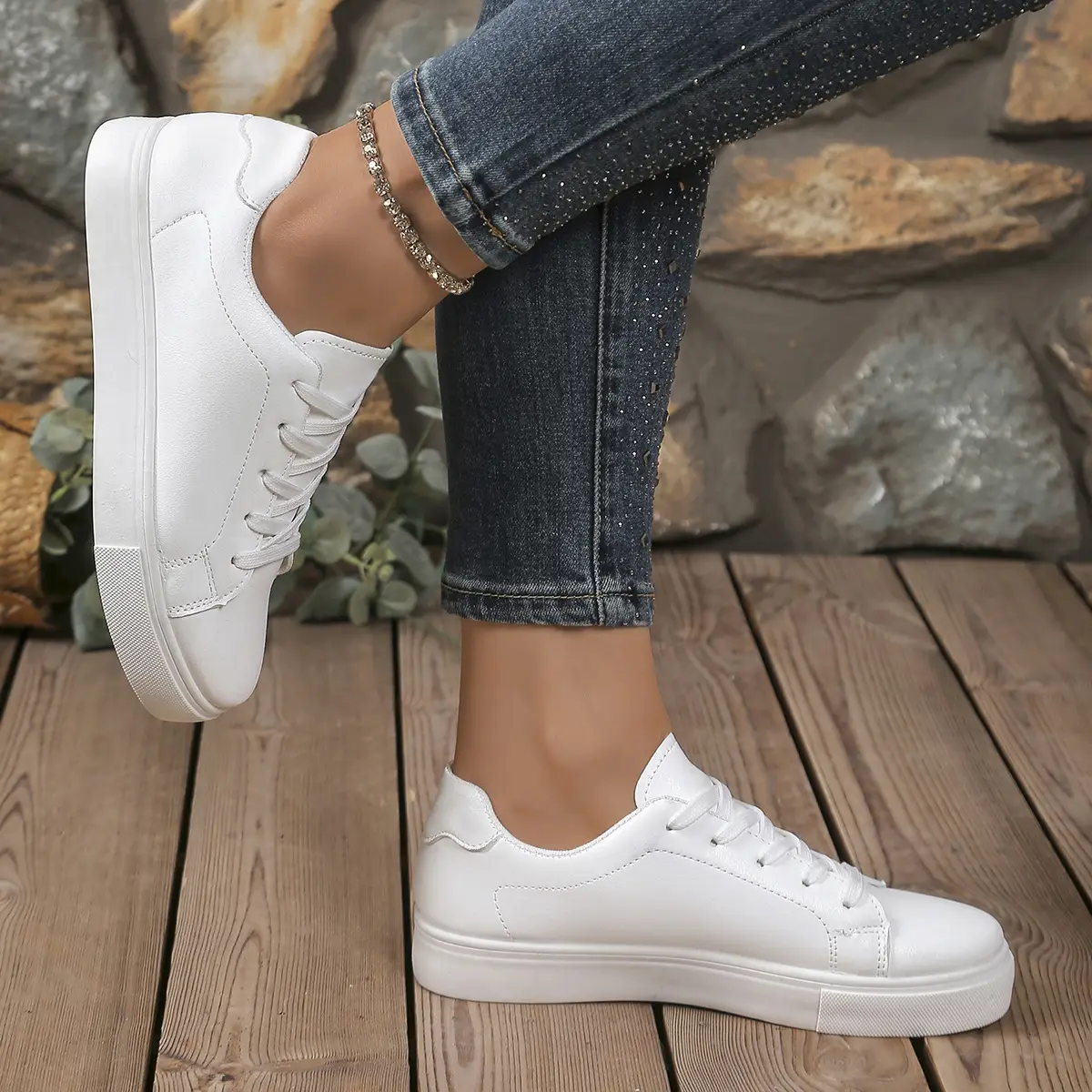 Women Black Casual Flat Sneakers Large 2025 — feature 5