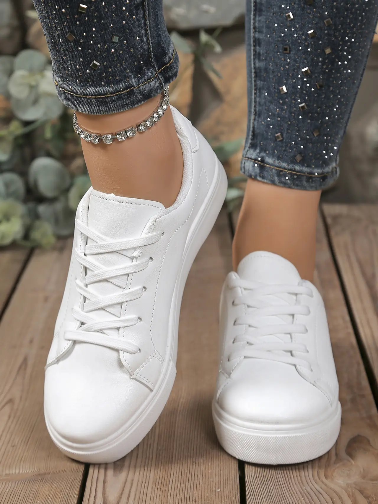 Women Black Casual Flat Sneakers Large 2025 — feature 7