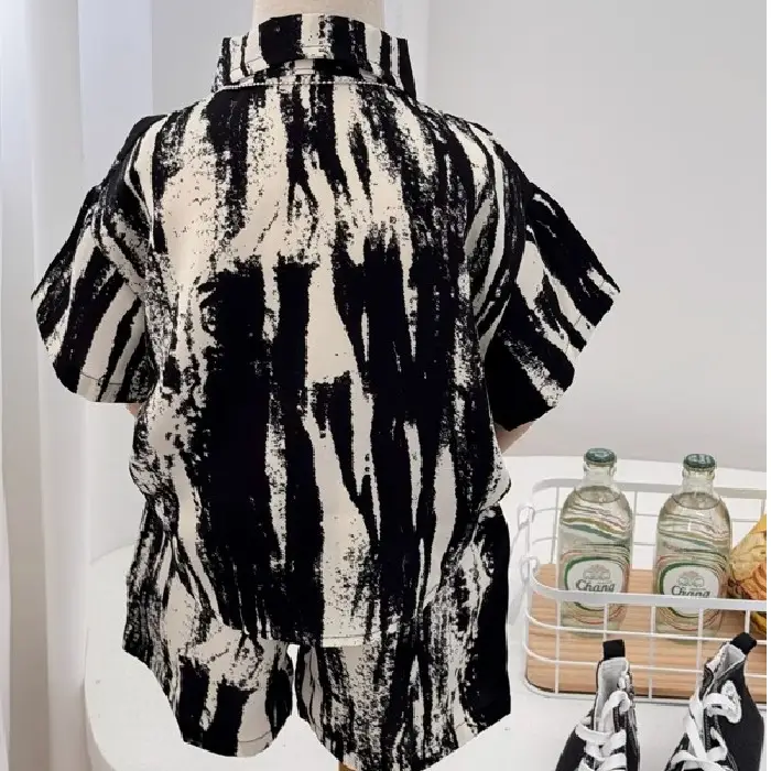 2026 Boys Summer T-Shirt Set Black White Striped Short Sleeve