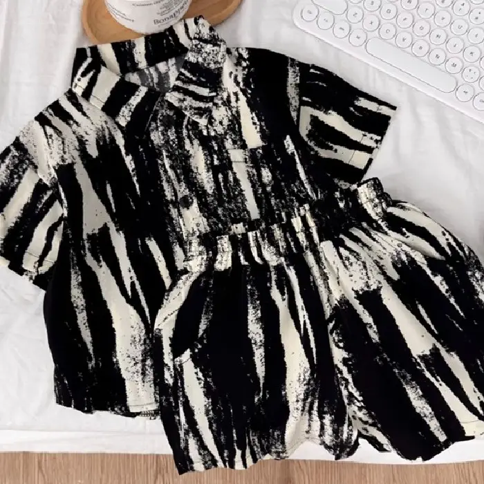 2026 Boys Summer T-Shirt Set Black White Striped Short Sleeve