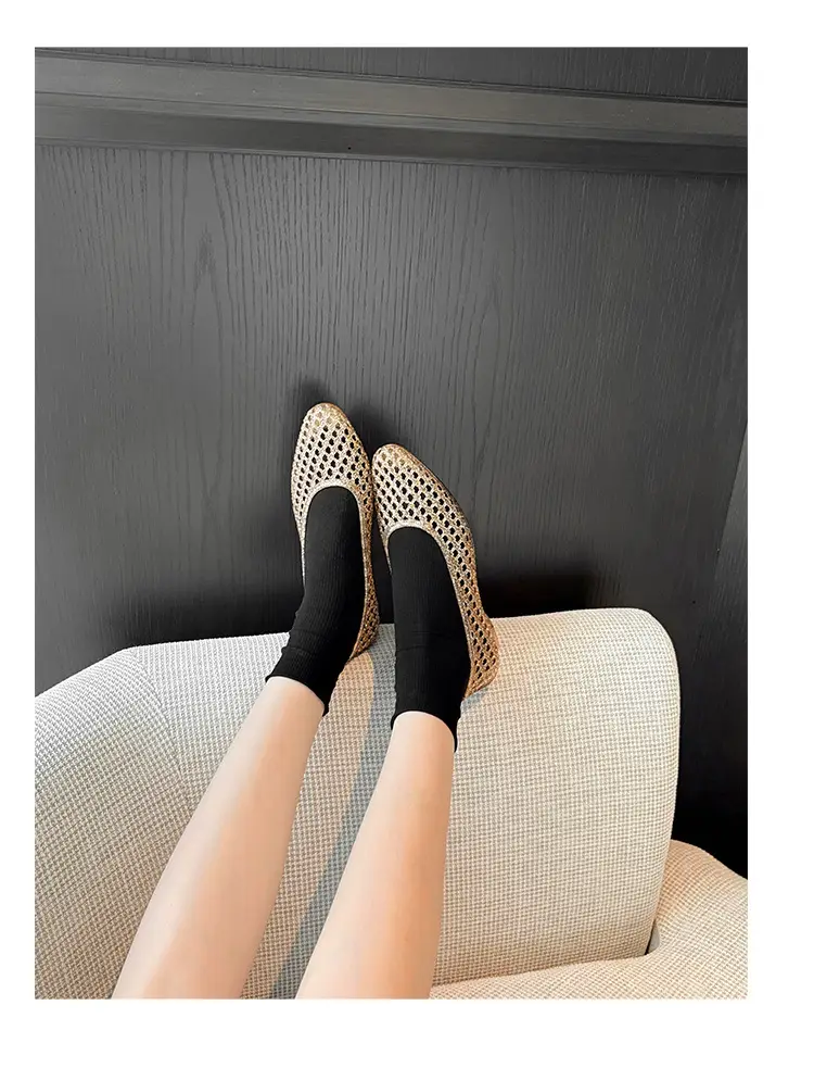 Korean Jelly Shoes, Shallow Mouth Flats, Crystal Pvc Outdoor Casual Pointed Toe Sandals and Slippers, One-Leg Cut Out Dance Shoes — feature 12