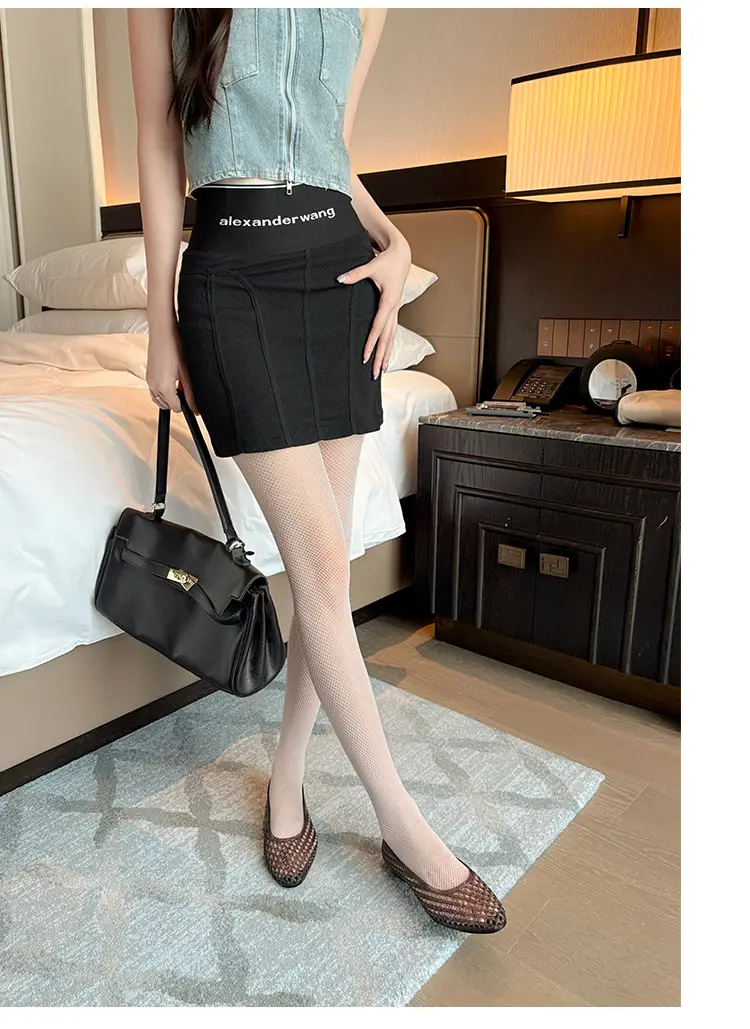 Korean Jelly Shoes, Shallow Mouth Flats, Crystal Pvc Outdoor Casual Pointed Toe Sandals and Slippers, One-Leg Cut Out Dance Shoes — feature 25