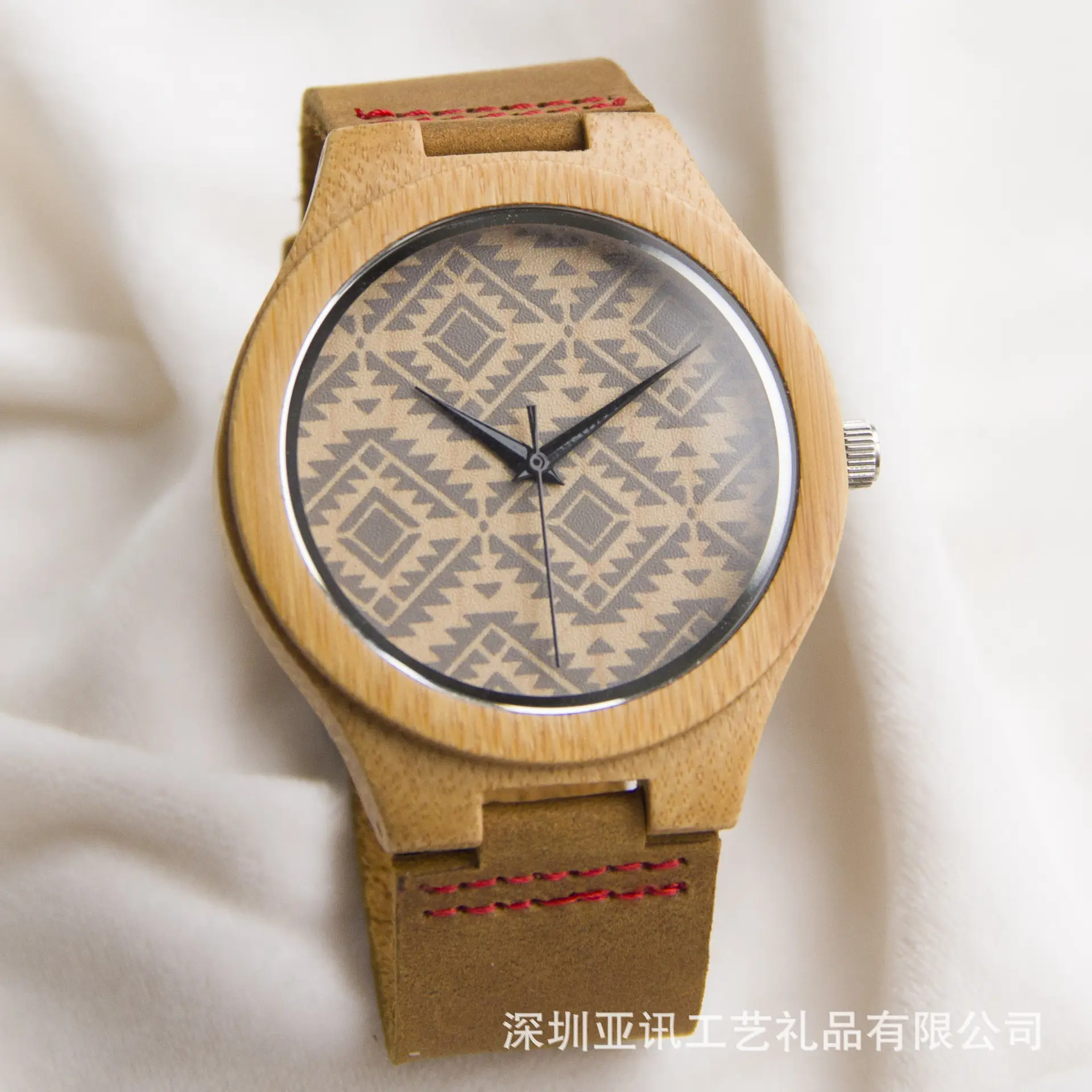 Classic Wooden Bamboo Strap Watch with Geometric Dial - Image 3