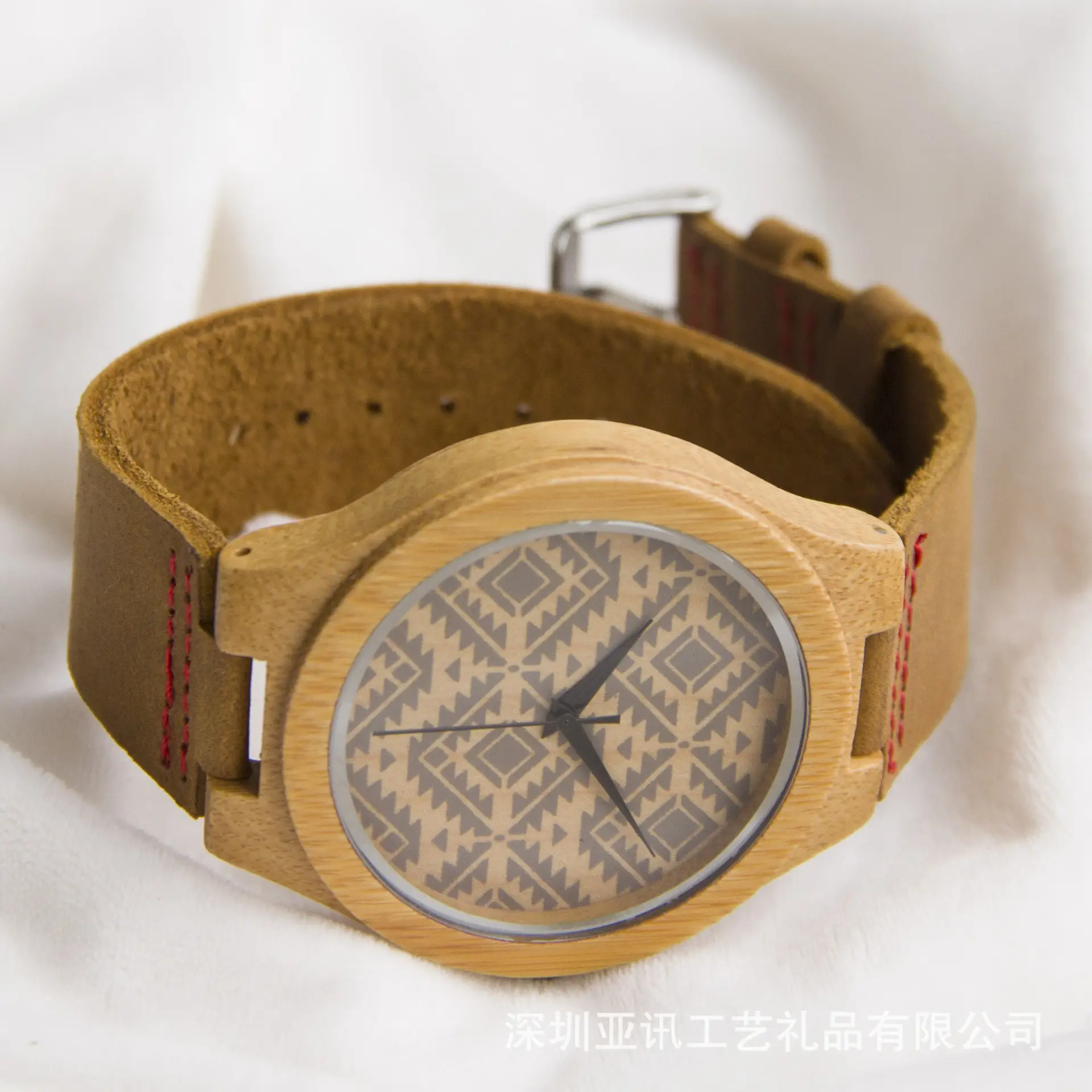 Classic Wooden Bamboo Strap Watch with Geometric Dial - Image 5