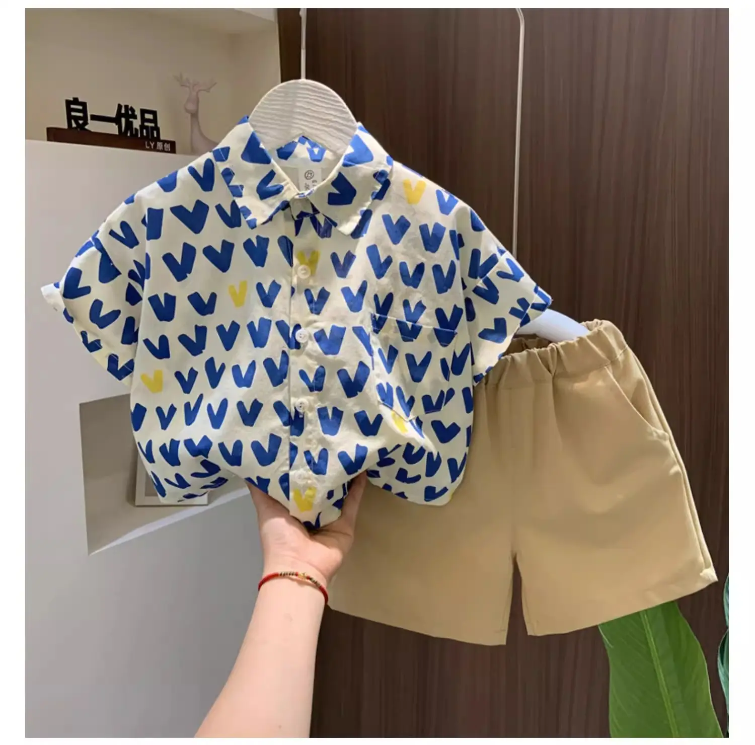 Boys Heart Print Short Sleeve T-Shirt Blue Yellow — feature 10