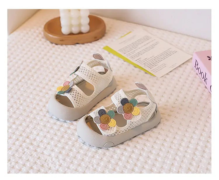 Baby Sandals White Floral Soft Sole 2025 — feature 8