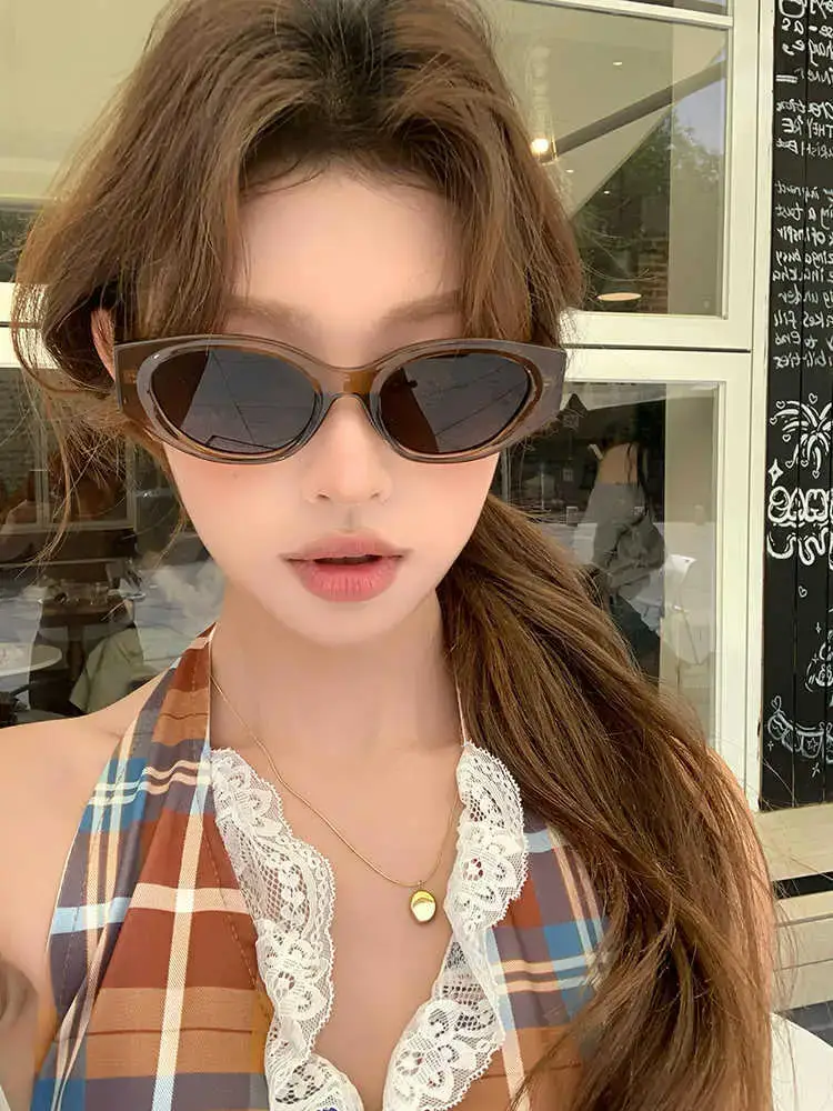 Women Cat-Eye Sunglasses Anti-UV Brown โ feature 12