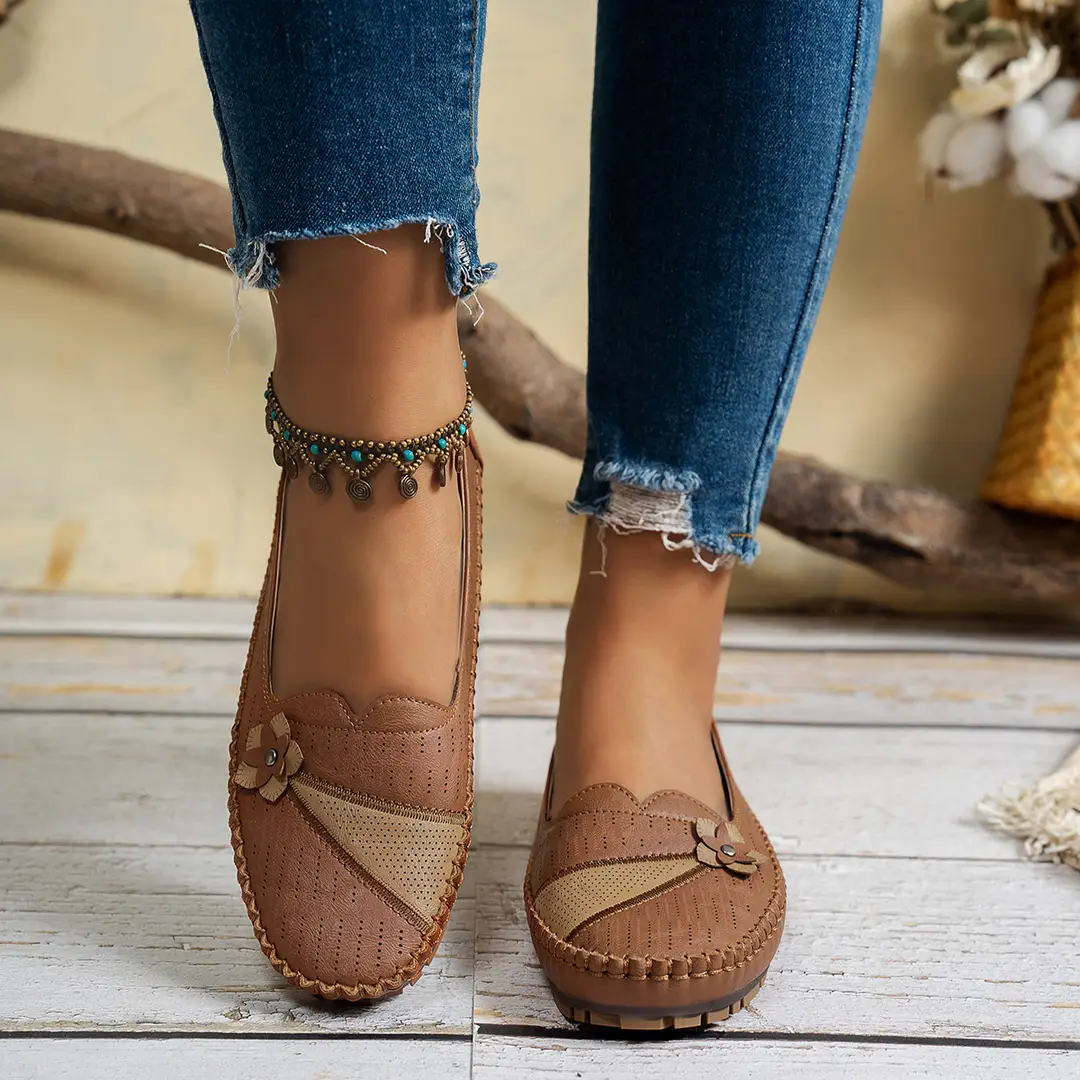 Large Size Popular Foreign Trade Stitching Flower Decoration Women's Flats Loafers Foreign Trade Cross-Border E-Commerce Supply - Image 4