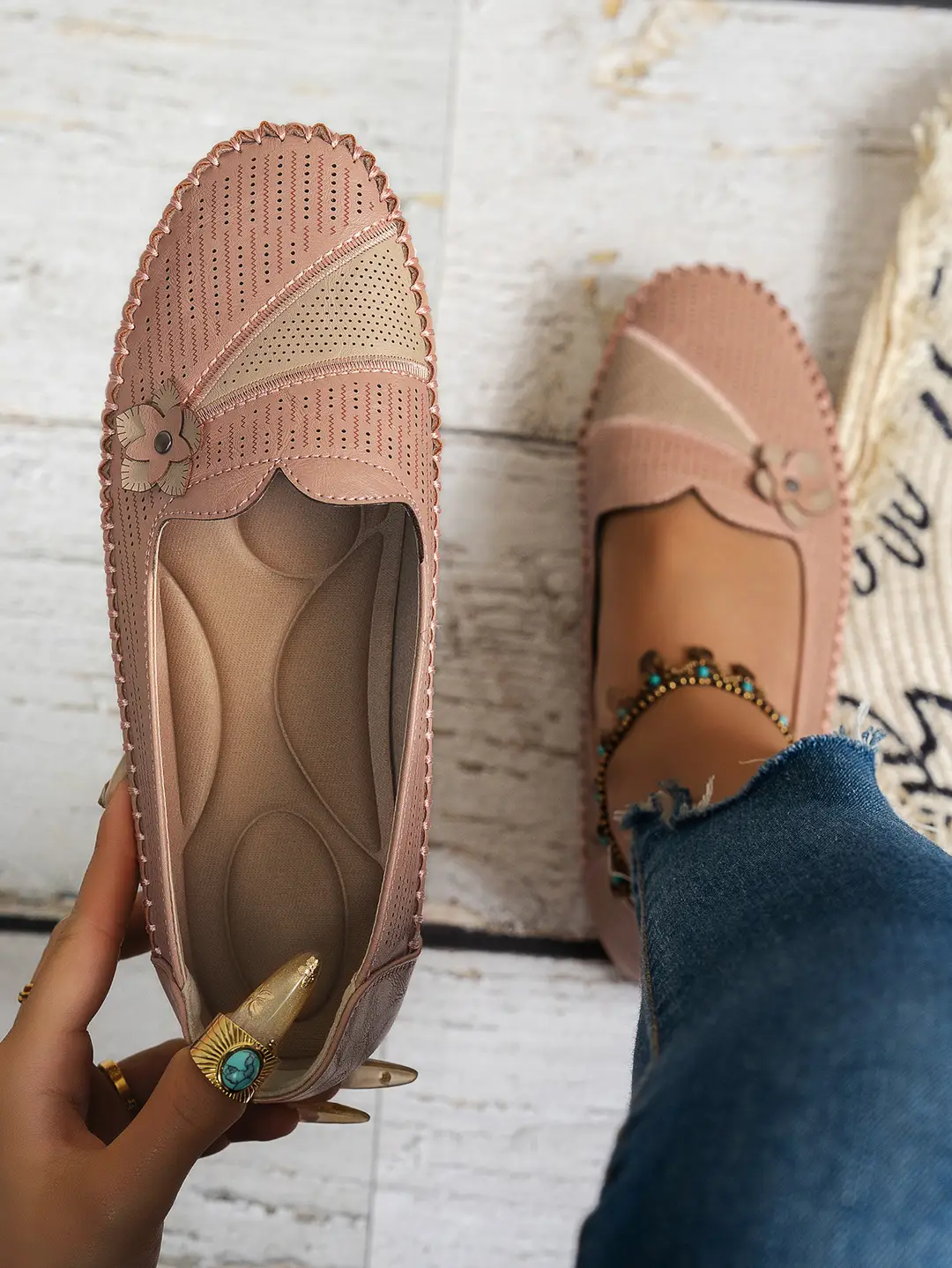 Large Size Popular Foreign Trade Stitching Flower Decoration Women's Flats Loafers Foreign Trade Cross-Border E-Commerce Supply — feature 10