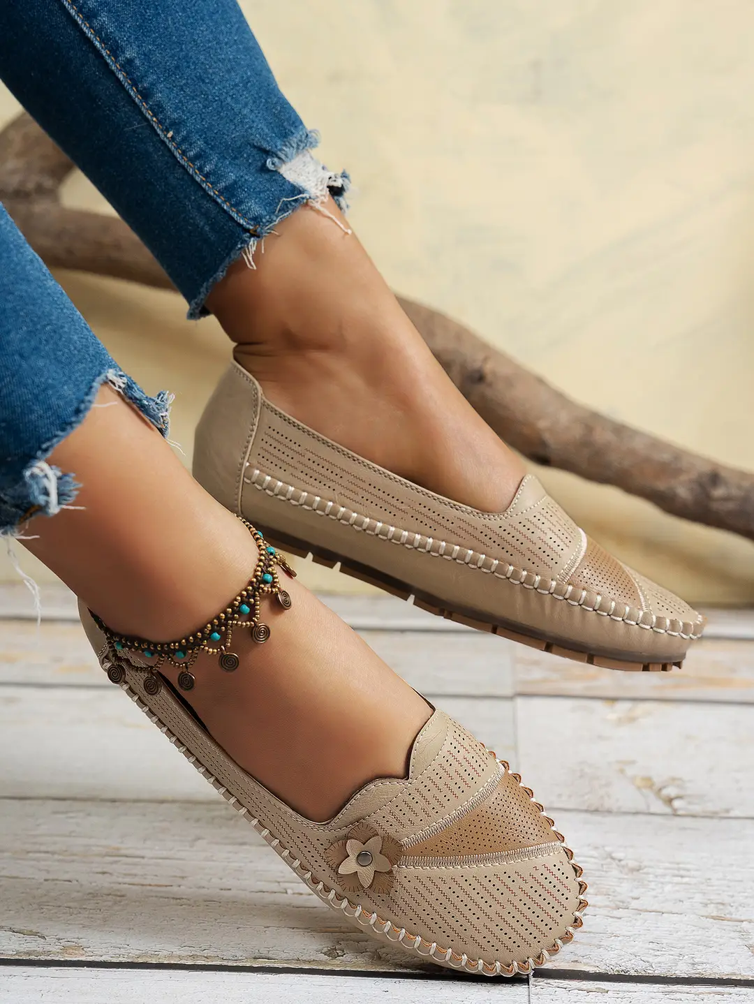 Large Size Popular Foreign Trade Stitching Flower Decoration Women's Flats Loafers Foreign Trade Cross-Border E-Commerce Supply — feature 14