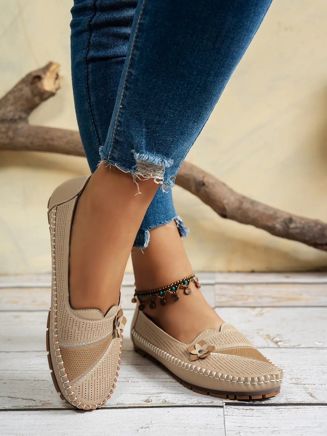 Large Size Popular Foreign Trade Stitching Flower Decoration Women's Flats Loafers Foreign Trade Cross-Border E-Commerce Supply — feature 15
