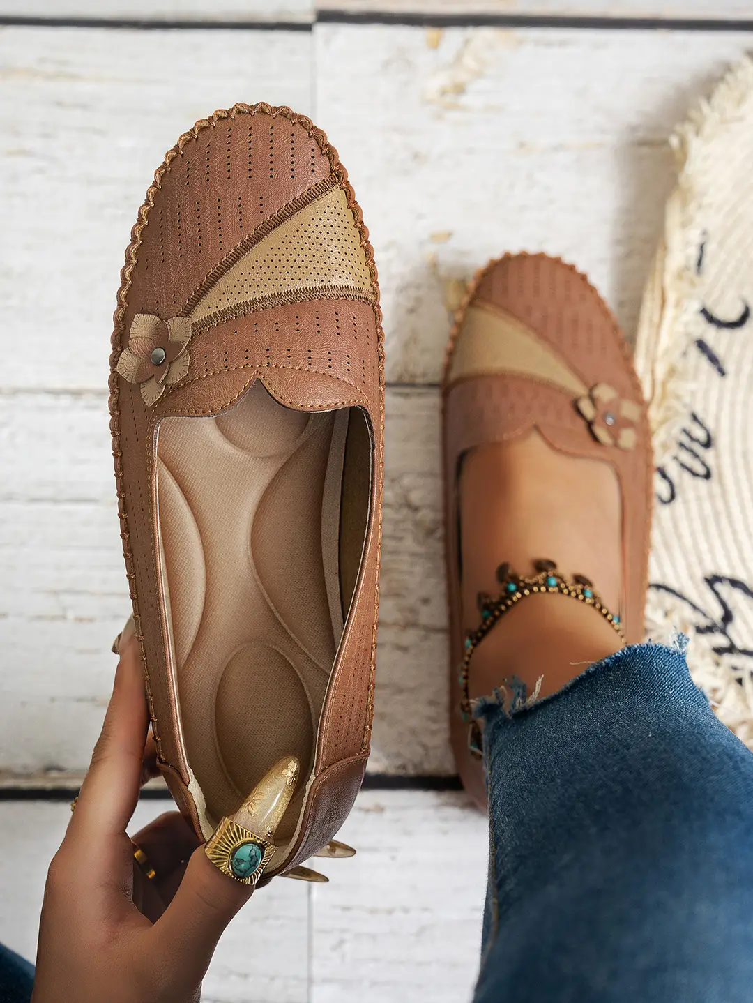 Large Size Popular Foreign Trade Stitching Flower Decoration Women's Flats Loafers Foreign Trade Cross-Border E-Commerce Supply — feature 19