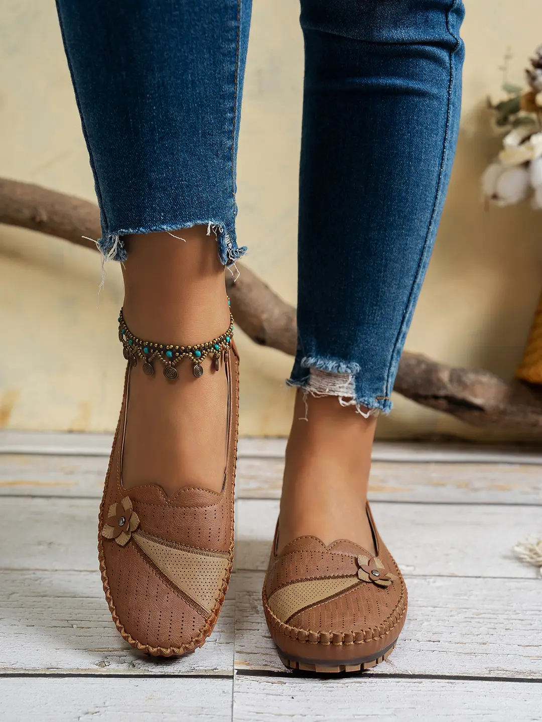 Large Size Popular Foreign Trade Stitching Flower Decoration Women's Flats Loafers Foreign Trade Cross-Border E-Commerce Supply — feature 21