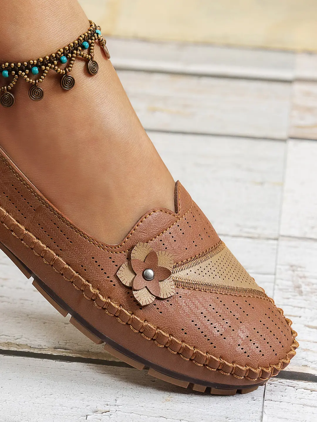 Large Size Popular Foreign Trade Stitching Flower Decoration Women's Flats Loafers Foreign Trade Cross-Border E-Commerce Supply — feature 24