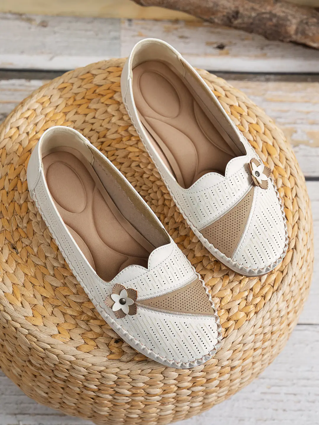 Large Size Popular Foreign Trade Stitching Flower Decoration Women's Flats Loafers Foreign Trade Cross-Border E-Commerce Supply — feature 5
