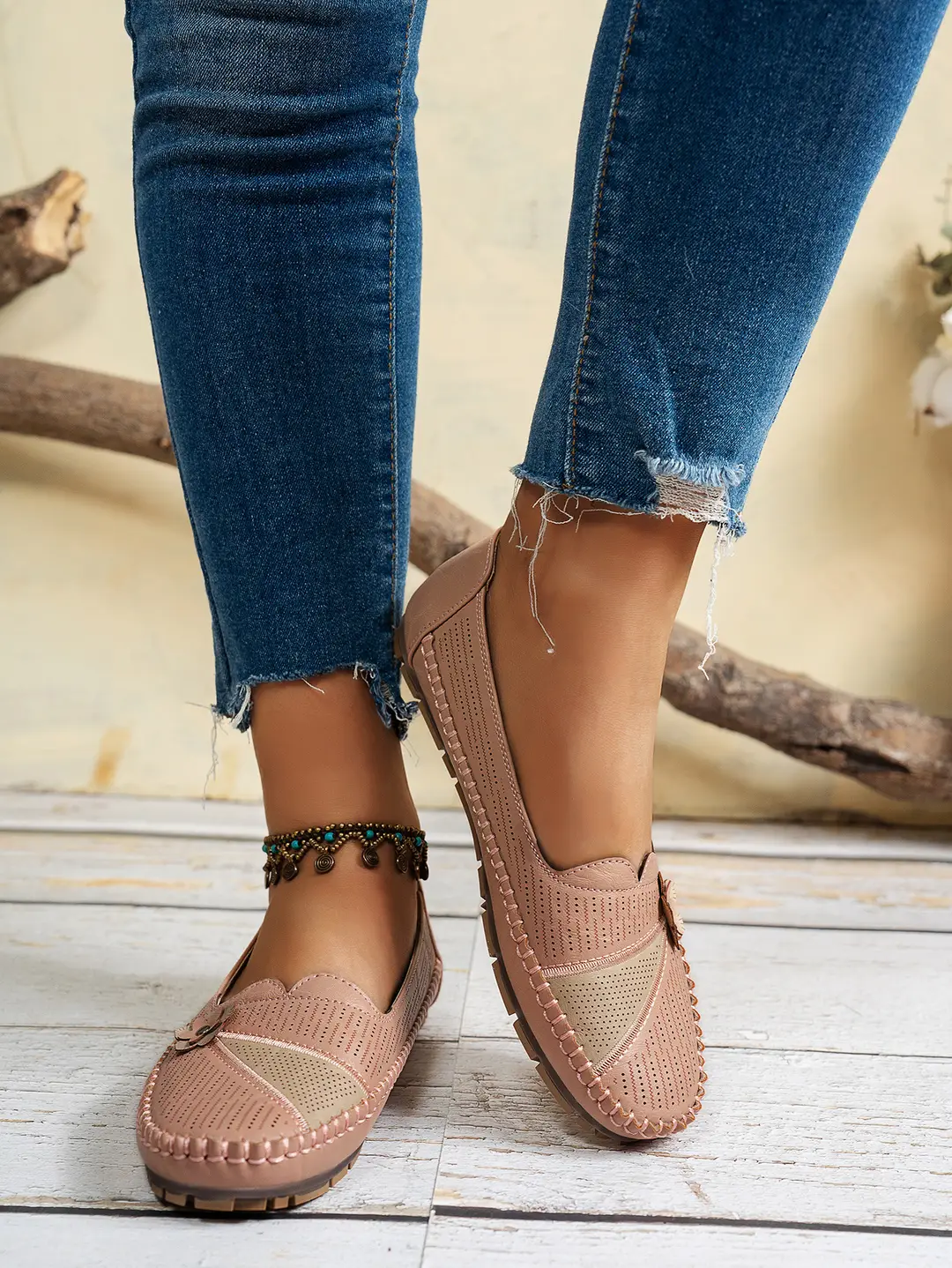 Large Size Popular Foreign Trade Stitching Flower Decoration Women's Flats Loafers Foreign Trade Cross-Border E-Commerce Supply — feature 7