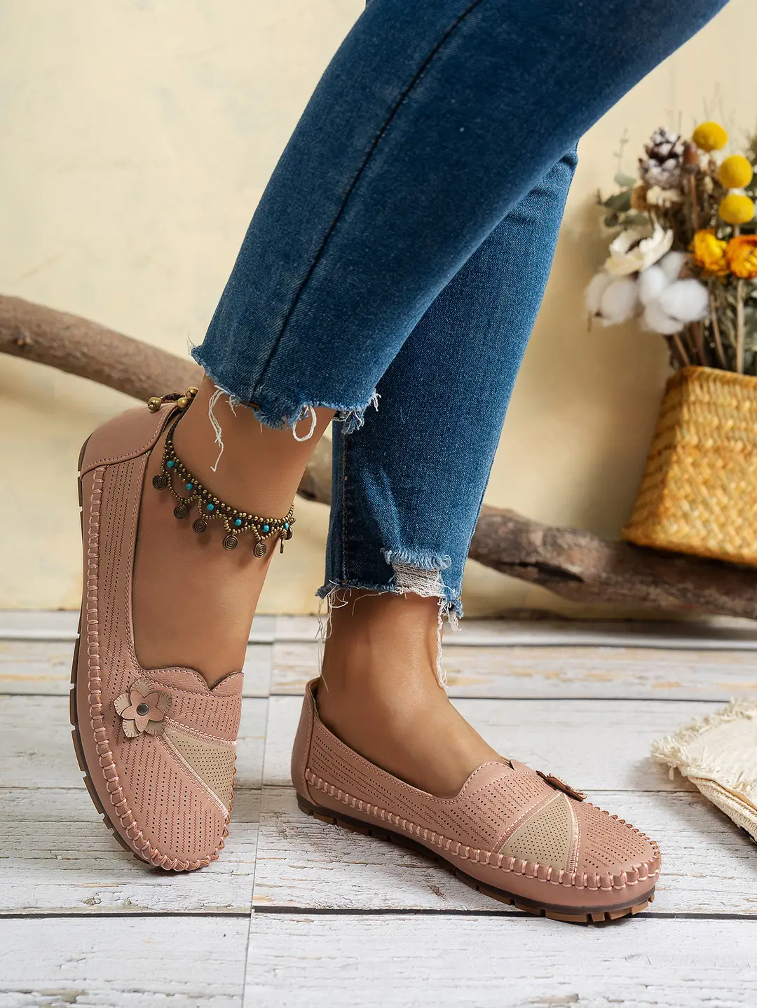 Large Size Popular Foreign Trade Stitching Flower Decoration Women's Flats Loafers Foreign Trade Cross-Border E-Commerce Supply — feature 8
