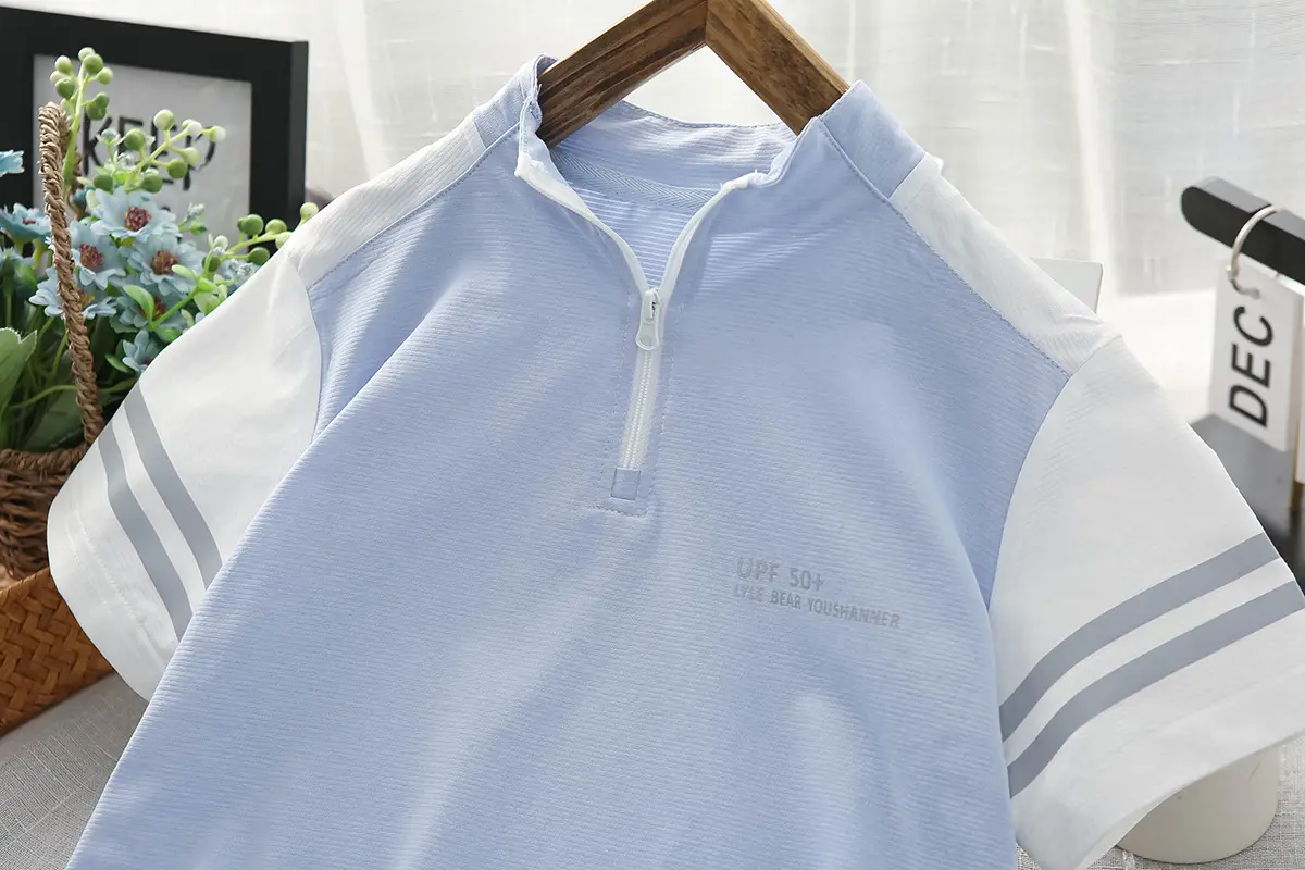 2025 Boys T-Shirt Light Blue Short Sleeve Medium Large — feature 7
