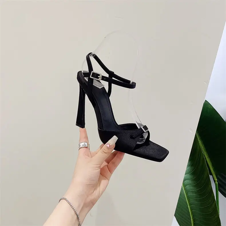 One-Line Buckle Fashion Sandals High Heels Summer New Sexy Open-Toe Stiletto Heels Temperament Goddess Hot Girl French Women — feature 2