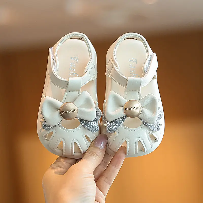 2025 Little Girls Bow Toe Princess Sandals Soft Sole
