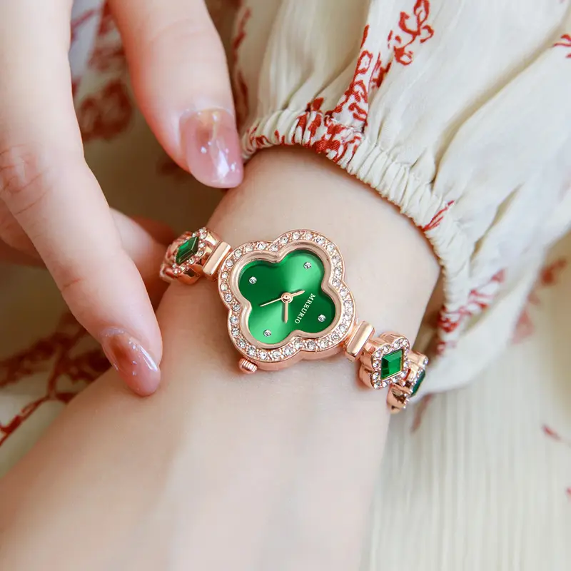 Women's Four-Leaf Clover Quartz Watch with Emerald Stones - Image 9