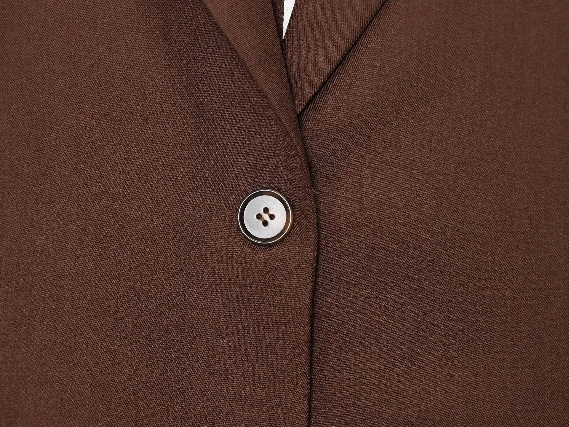 Brown Drawstring Shorts with Beaded Belt for Men — feature 17
