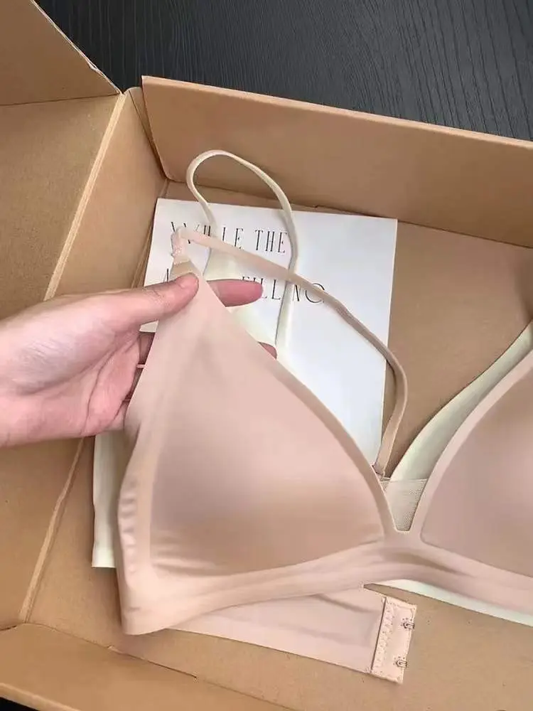 Little Red Calligraphy Style Xin's Triangle Cup Girl Underwear Women's Summer Thin Seamless Beauty Back Bra — feature 3