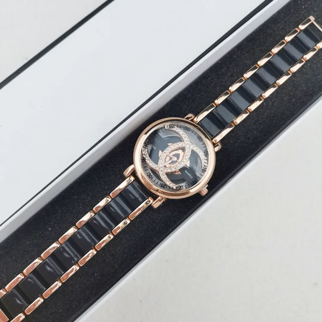 Cross-Border Dropshipping Xiaoxiangjia Hollow Women's Watch Diamond Fashion Quartz Watch Manufacturer Wholesale