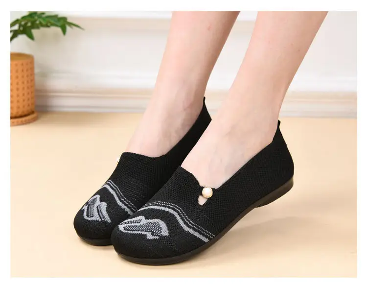 Summer New Style Mesh Casual Versatile Slip-On Old Beijing Cloth Shoes Breathable Soft Sole Comfortable Flat Shoes Mom Shoes — feature 16