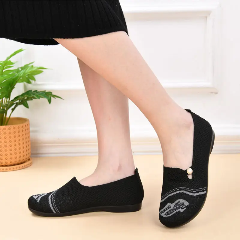 Summer New Style Mesh Casual Versatile Slip-On Old Beijing Cloth Shoes Breathable Soft Sole Comfortable Flat Shoes Mom Shoes — feature 17