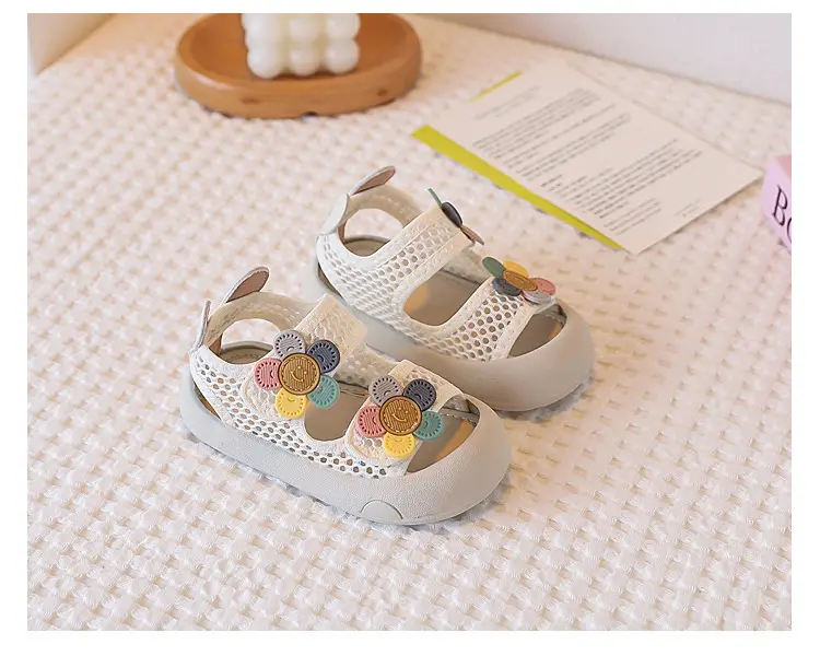 Baby Girl Purple Mesh Sandals with Flower Decor — feature 10