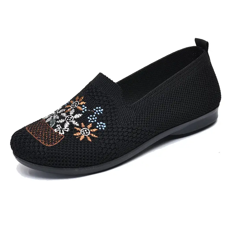 2025 New Old Beijing Cloth Shoes Mom's Shoes Lightweight Soft Sole Summer Mesh Breathable Embroidered Shoes Slip-On Women's Shoes - Image 2
