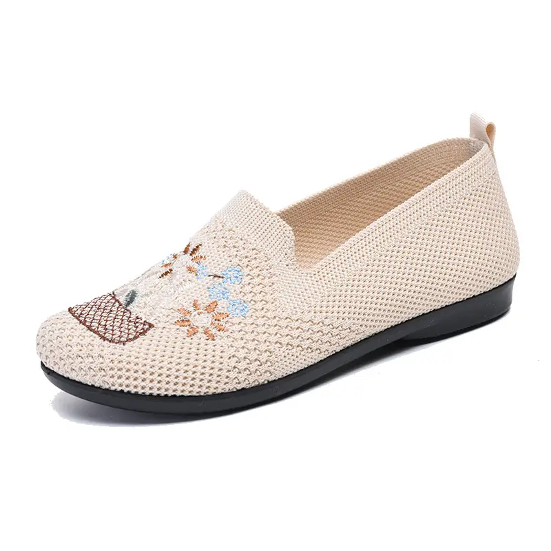 2025 New Old Beijing Cloth Shoes Mom's Shoes Lightweight Soft Sole Summer Mesh Breathable Embroidered Shoes Slip-On Women's Shoes - Image 3