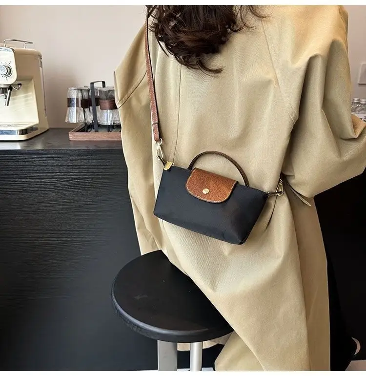 2025 Crossbody Bag with Retro Design for Women — feature 9