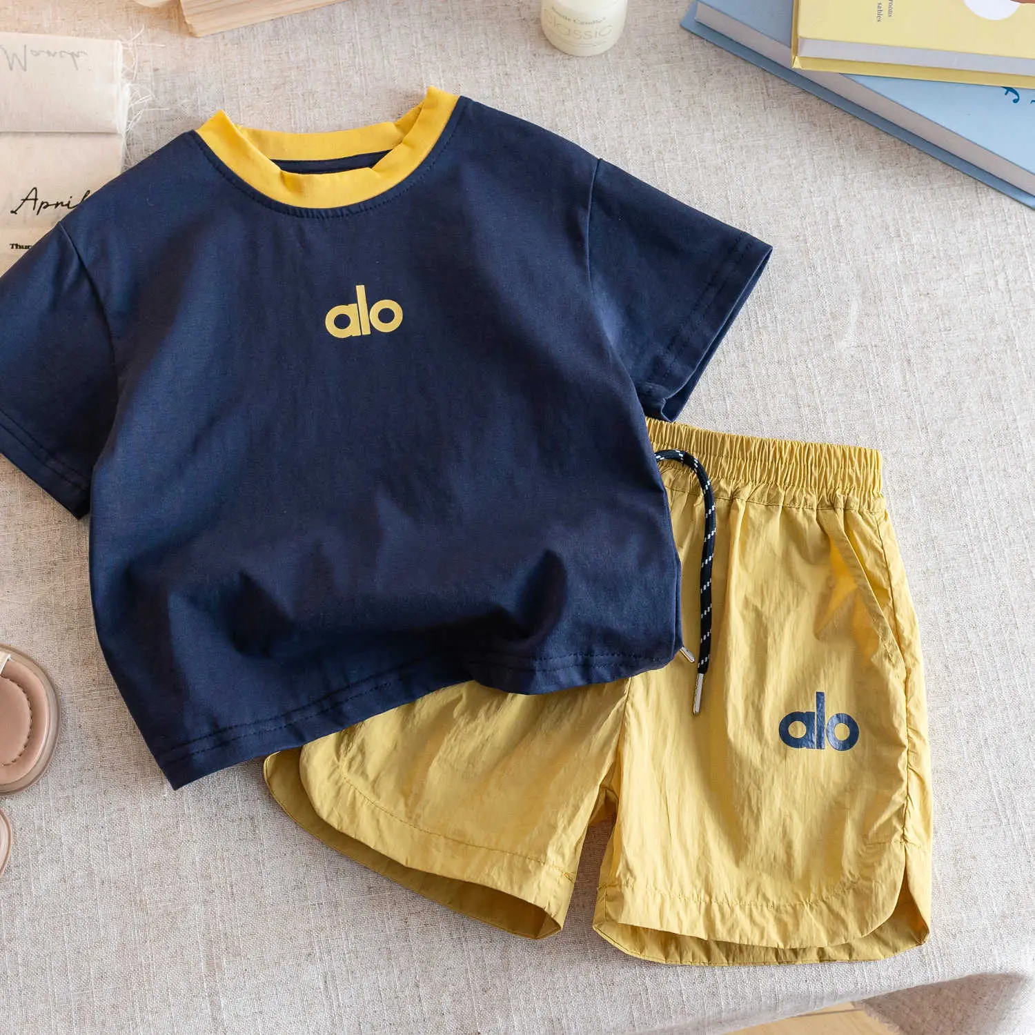 2025 Kids Boys Contrast Two-Piece Short Sleeve Set — feature 3