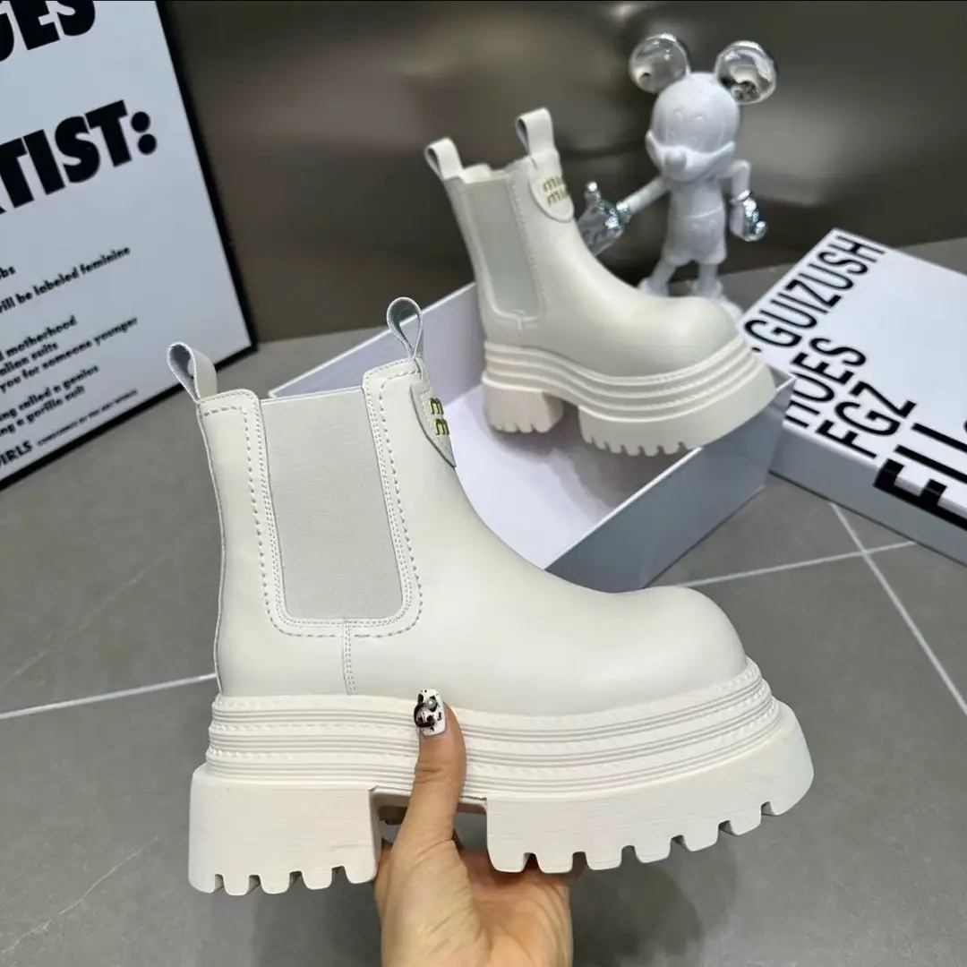Boots Women's Fashion Korean Style Chimney Boots 2025 Spring & Fall New Versatile British Style Fleece-Lined Slimming Look Short Boots — feature 11