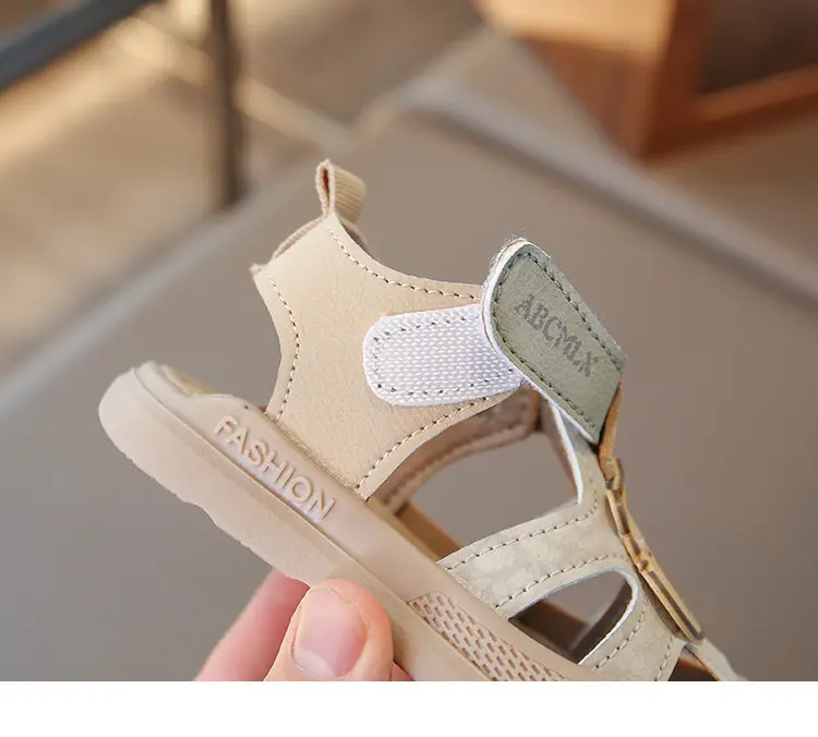 Boys' Closed-Toe Sandals with Soft Bear Design 2025 — feature 19