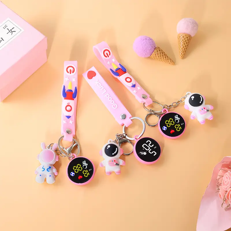 Astronaut Electronic Watch Keychain Pendant Set — feature 5