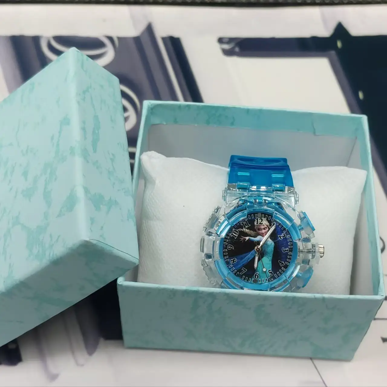 Summer Cartoon Watch for Girls Luminous Flashing Pink Box - Image 7