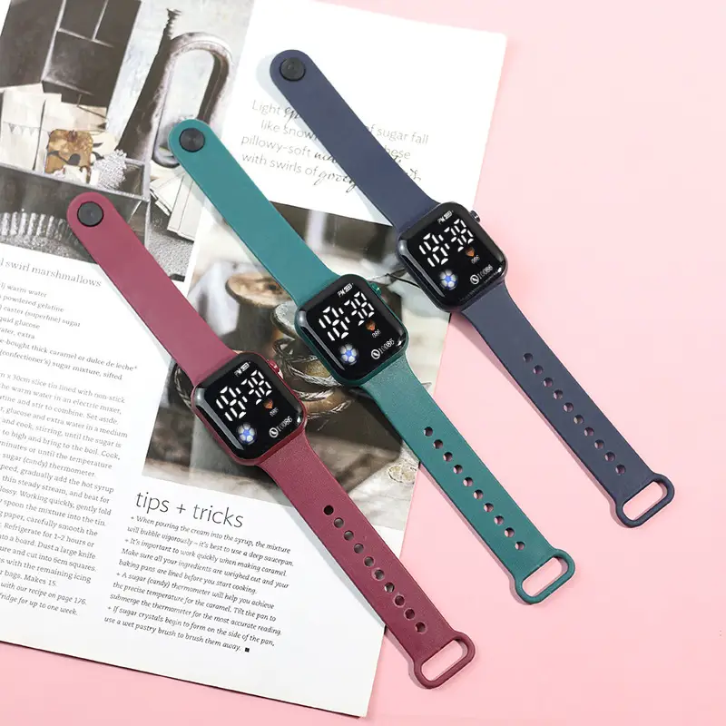 Spot Cross-Border Y1 Football Led Watch White Digital Watch — feature 10