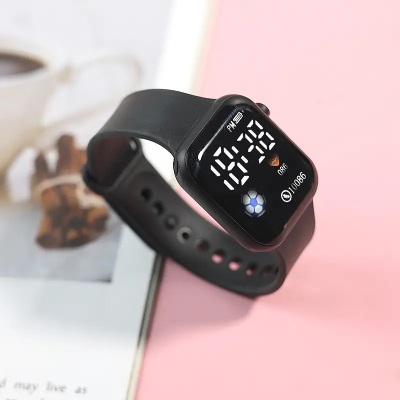Spot Cross-Border Y1 Football Led Watch White Digital Watch — feature 6