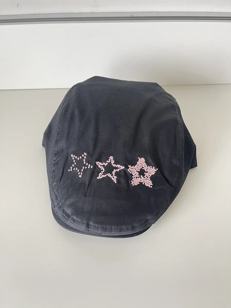 Women Star Embroidered Beret Caps Large Circumference — feature 8