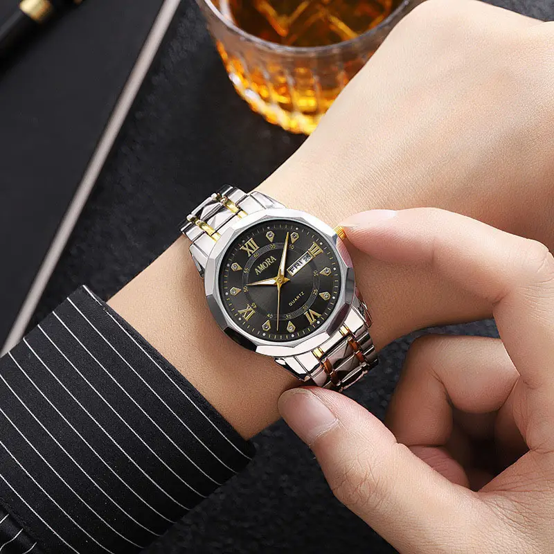 Men's Luxury Blue Dial Quartz Watch with Gold Bracelet — feature 9