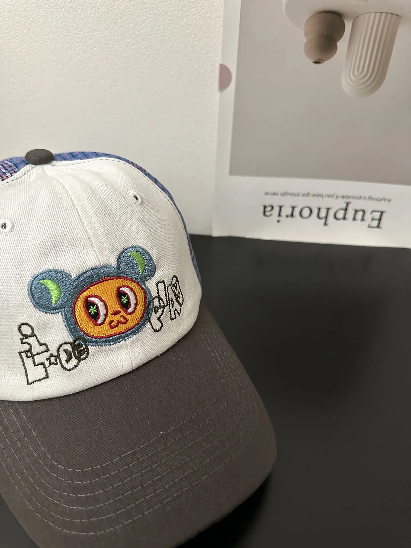 Sweet Mouse Embroidered Baseball Cap for Women — feature 3