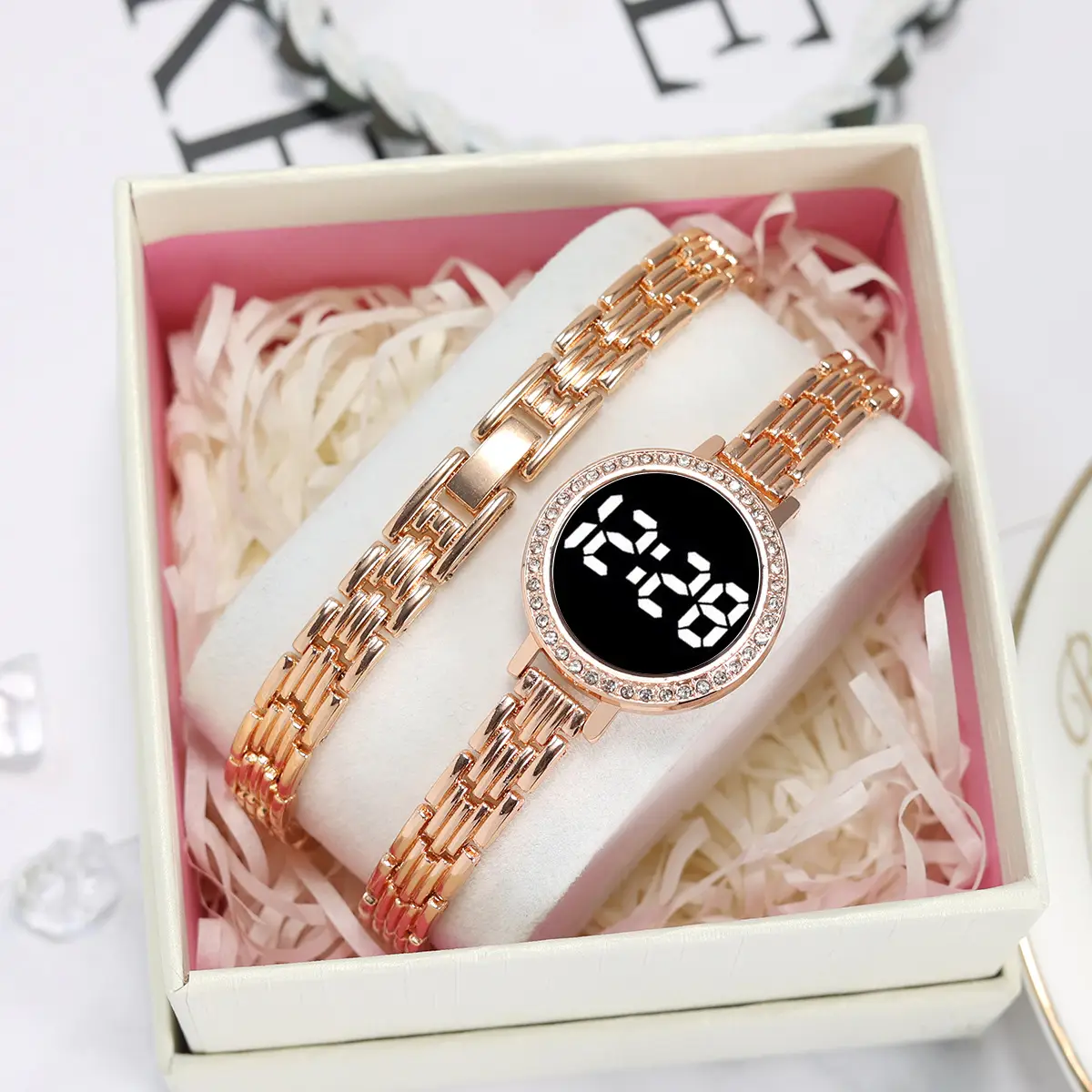 New Women's Black LED Digital Chain Watch — feature 2