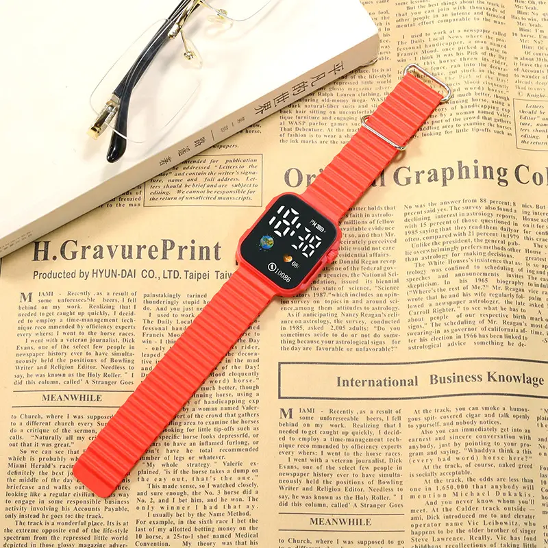 Pink Digital Display Student Watch for Men Women Teenagers - Image 3