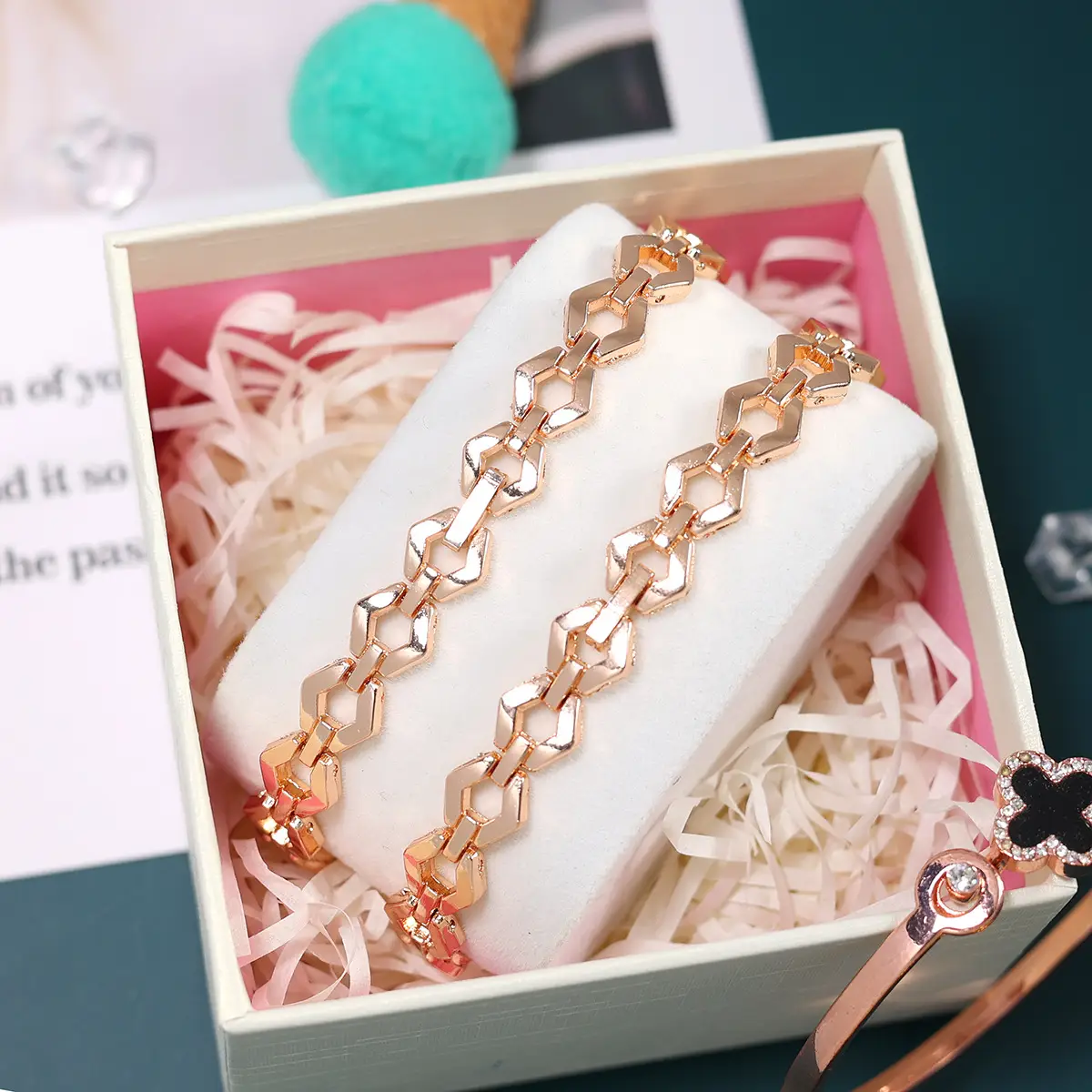 Rose Gold Korean Style Electronic Bracelet Watch — feature 4