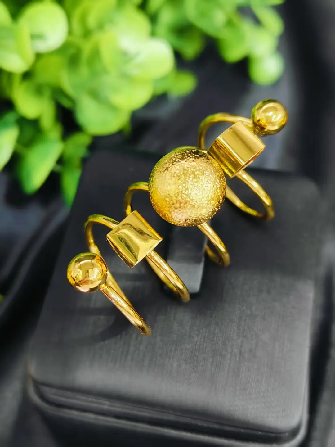 Cross-Border Hot-Selling Exquisite 24K Gold Flower Women's Ring That Does Not Fade Niche Design Middle East Dubai Elegant Wholesale — feature 4